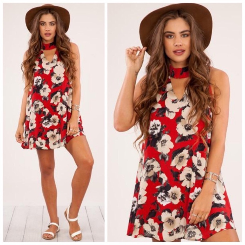 BLOWOUT CLEARANCE SALE | Red floral dresses